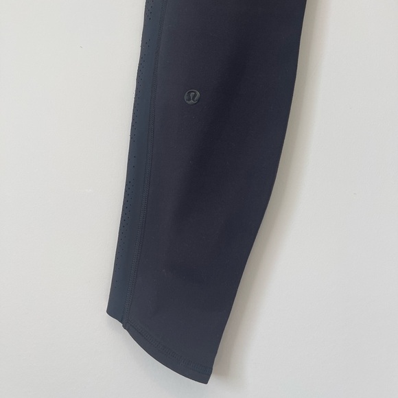 Lululemon Beyond Boundaries Black Butterfly Texture Mink Berry Leggings Size 6 - Picture 11 of 12